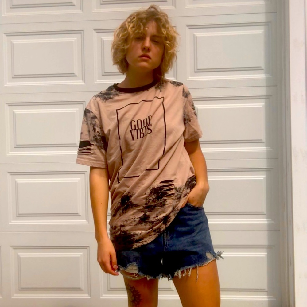 “Good Vibes” Acid-wash Tee